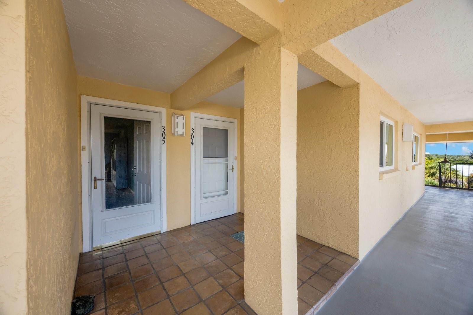 1125 PINELLAS BAYWAY S #305, ST PETERSBURG, FL, 33715