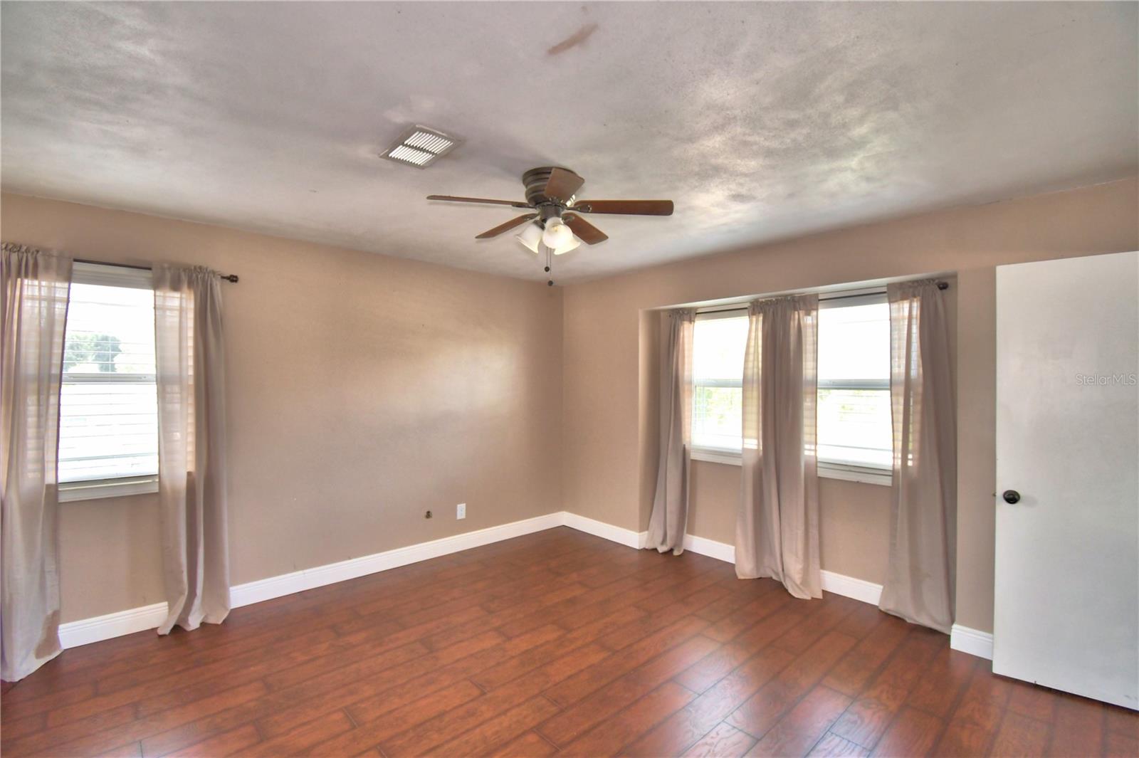 215 S ILAKEE AVE, LAKE ALFRED, FL, 33850