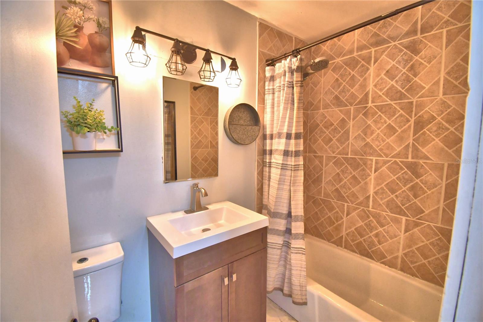 215 S ILAKEE AVE, LAKE ALFRED, FL, 33850