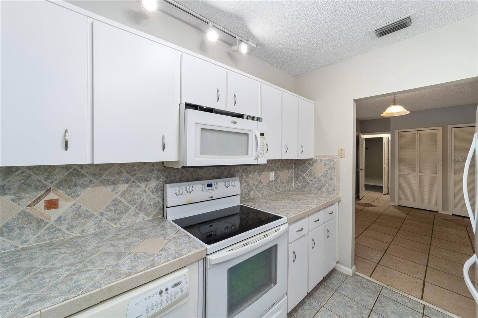 3401 E FORT KING ST #202, OCALA, FL, 34470