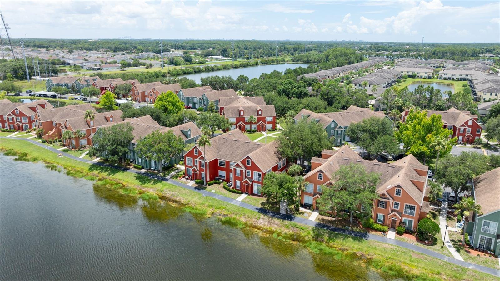 9714 LAKE CHASE ISLAND WAY, TAMPA, FL, 33626