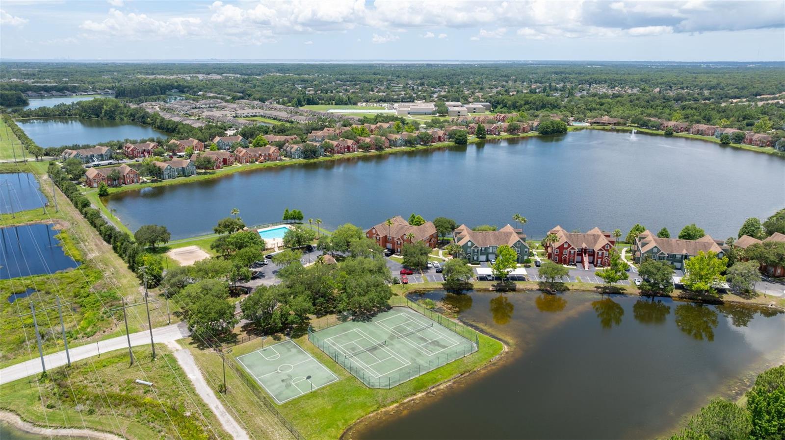 9714 LAKE CHASE ISLAND WAY, TAMPA, FL, 33626