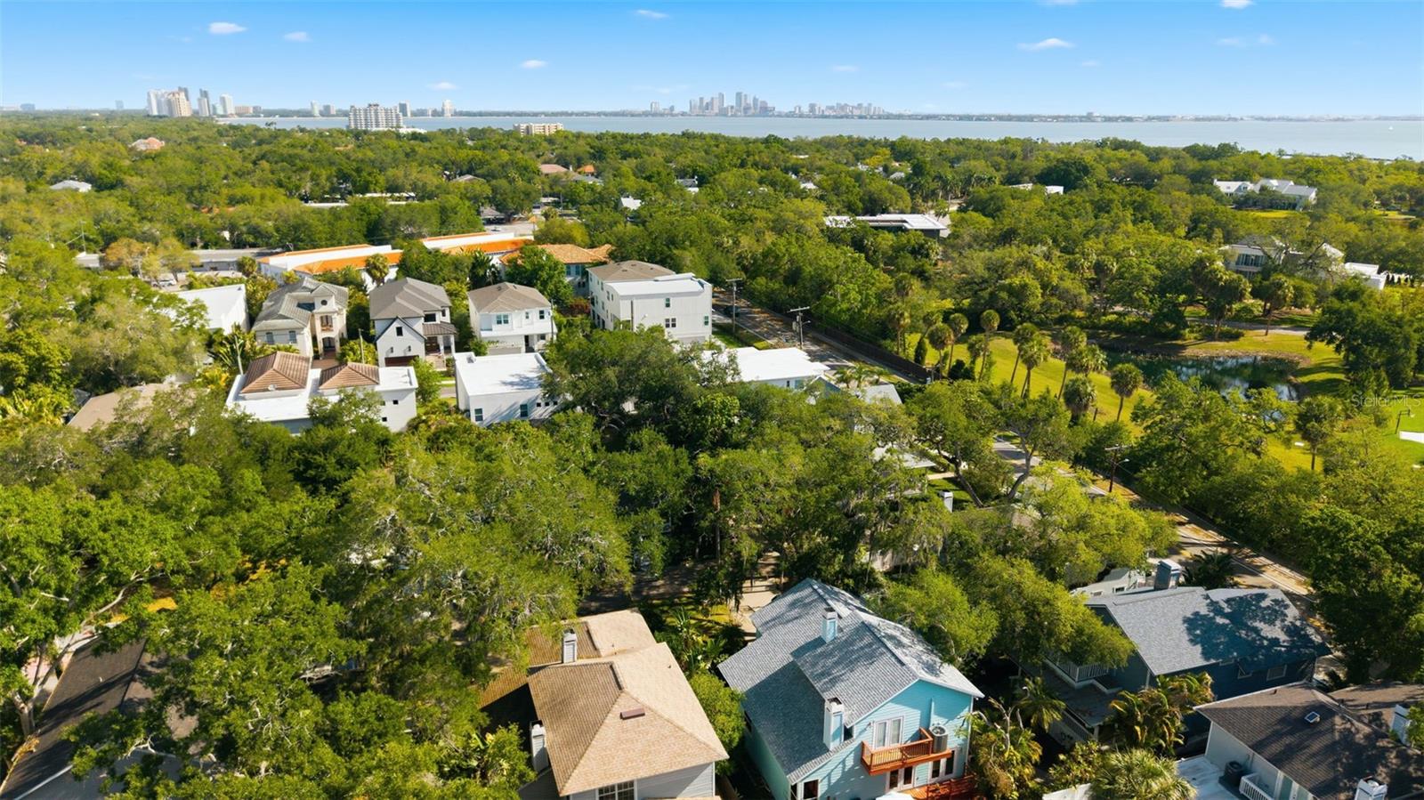 2607 W WYOMING AVE, TAMPA, FL, 33611