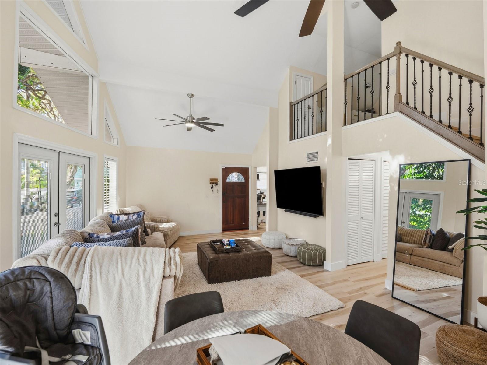 2607 W WYOMING AVE, TAMPA, FL, 33611