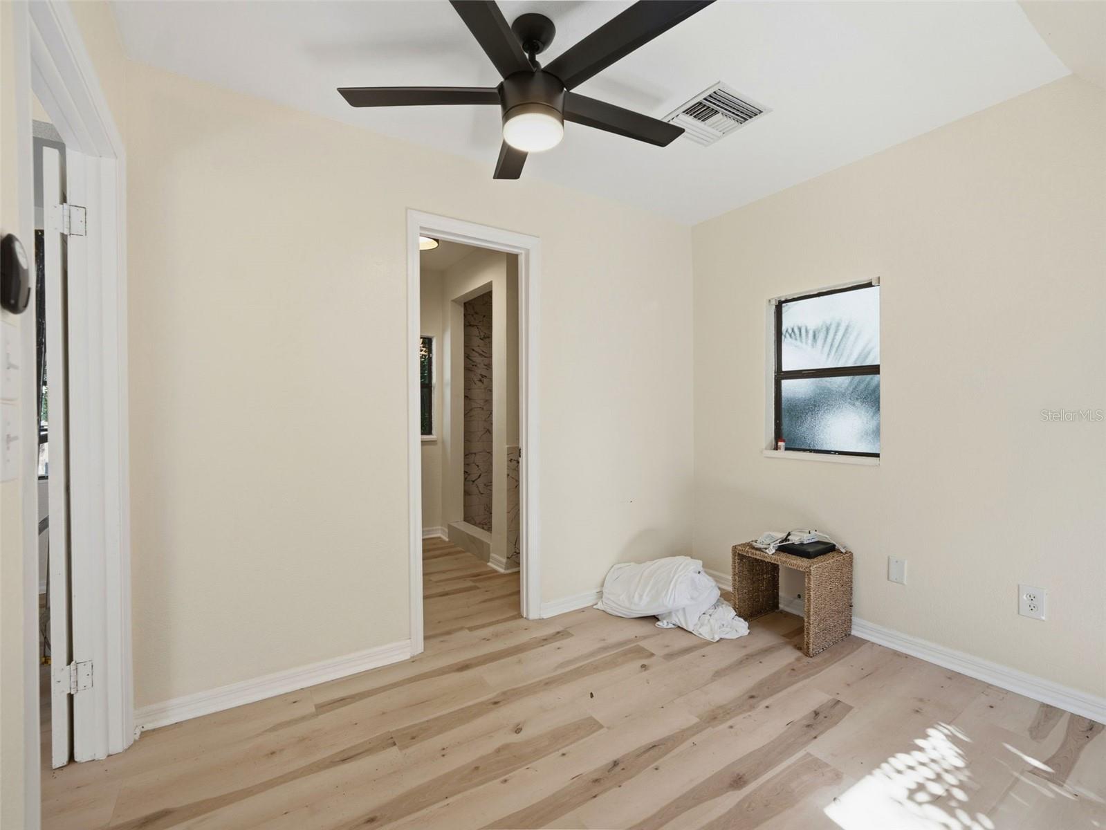 2607 W WYOMING AVE, TAMPA, FL, 33611