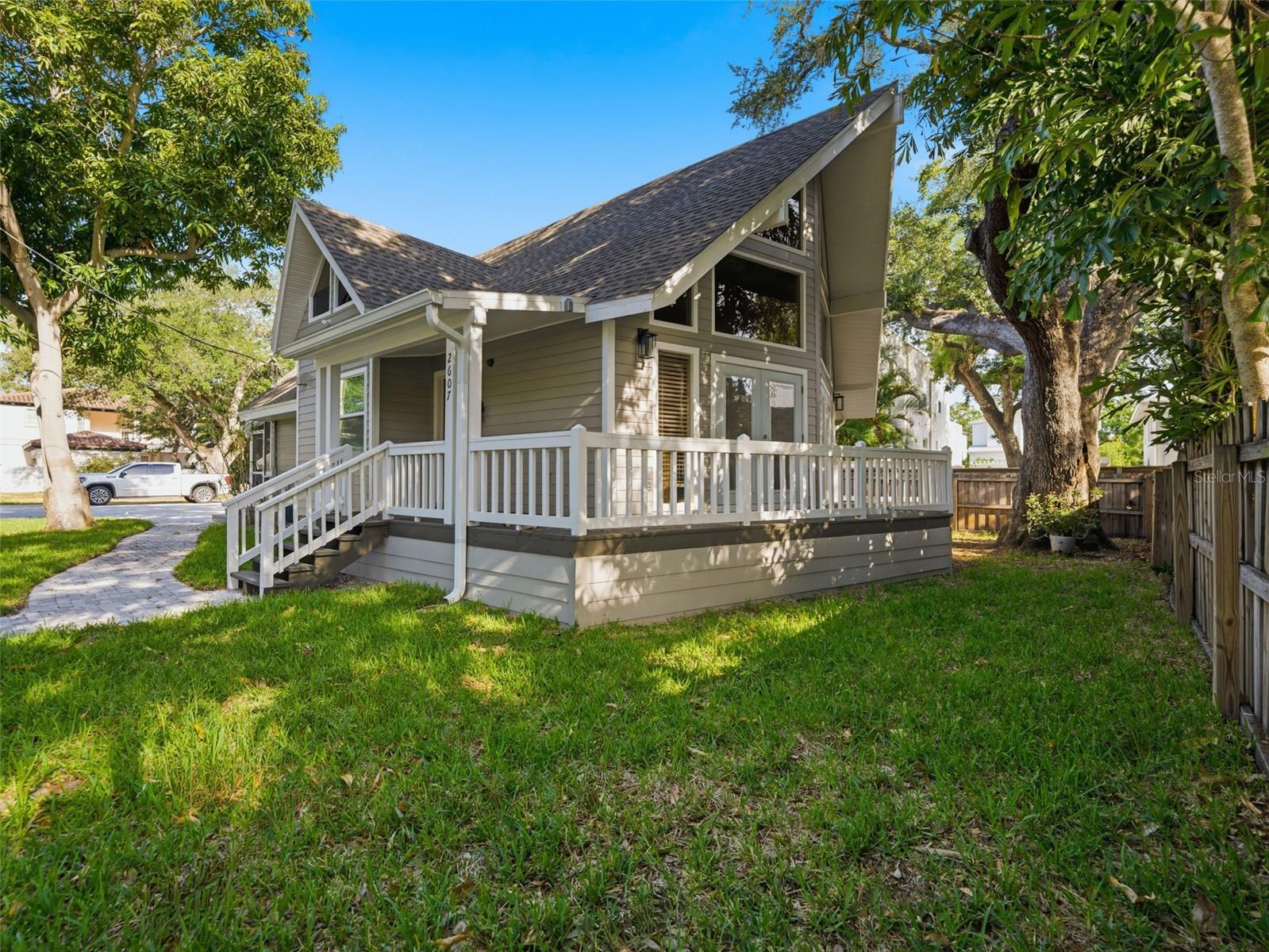 2607 W WYOMING AVE, TAMPA, FL, 33611