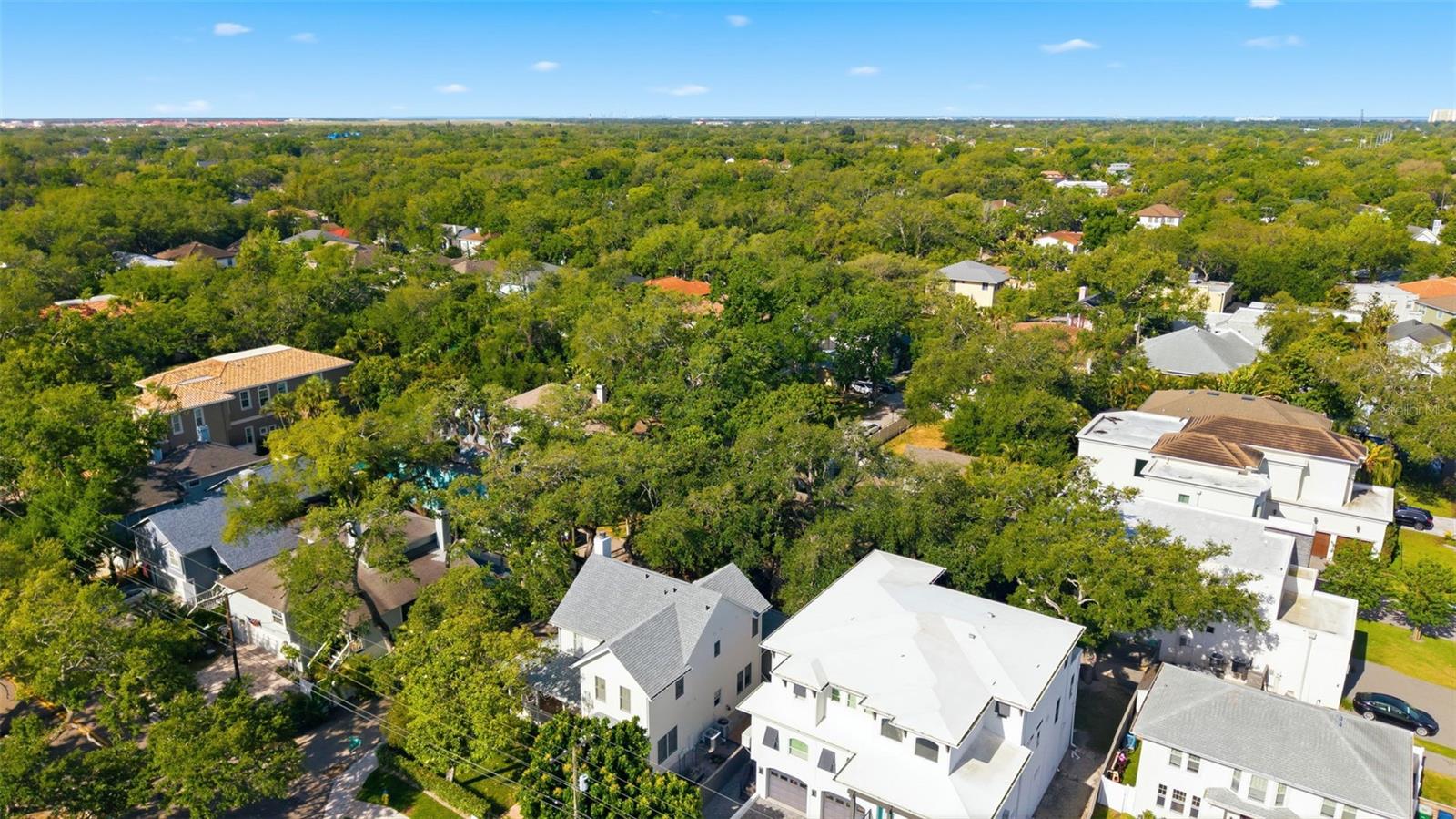 2607 W WYOMING AVE, TAMPA, FL, 33611