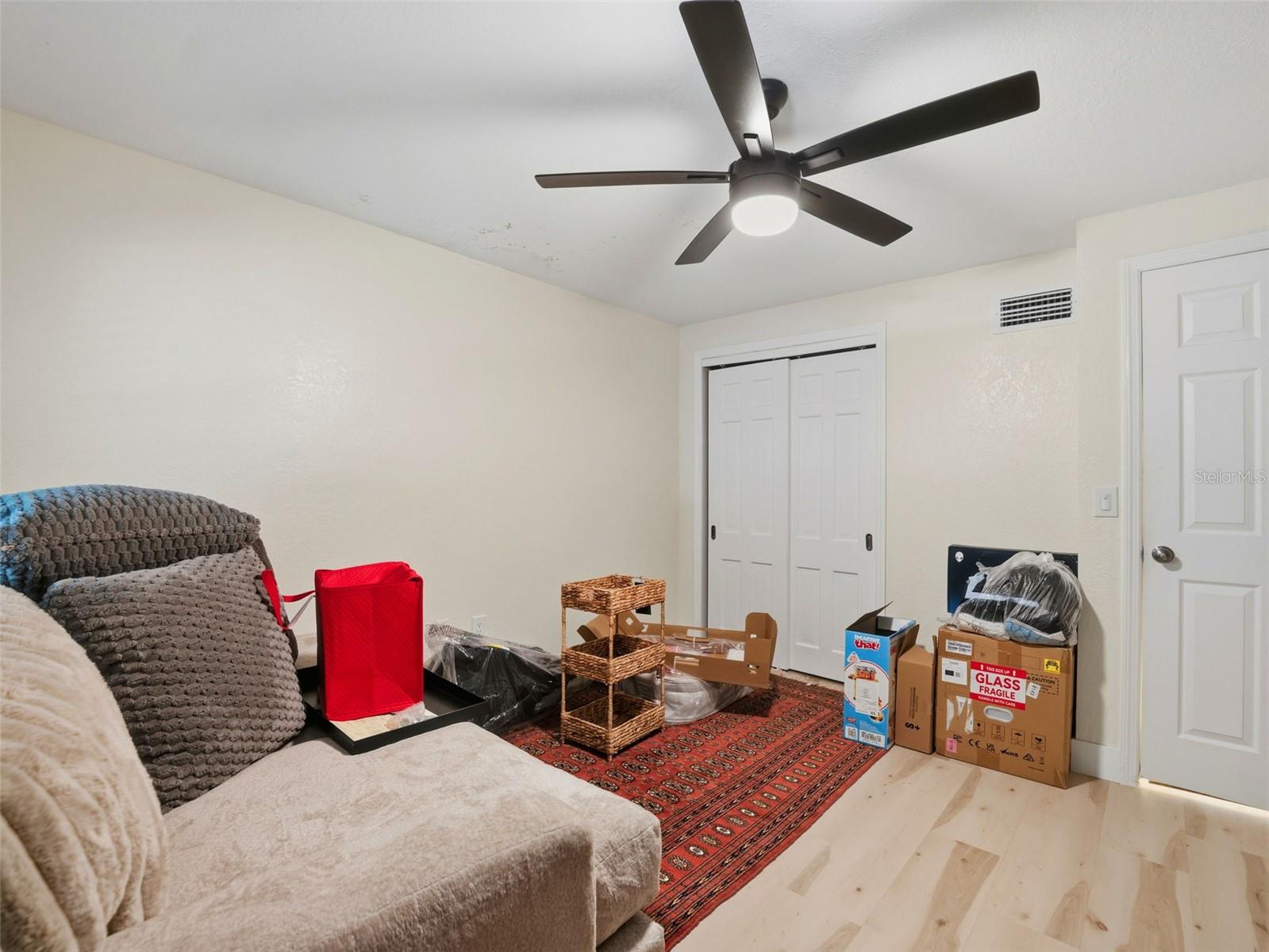 2607 W WYOMING AVE, TAMPA, FL, 33611