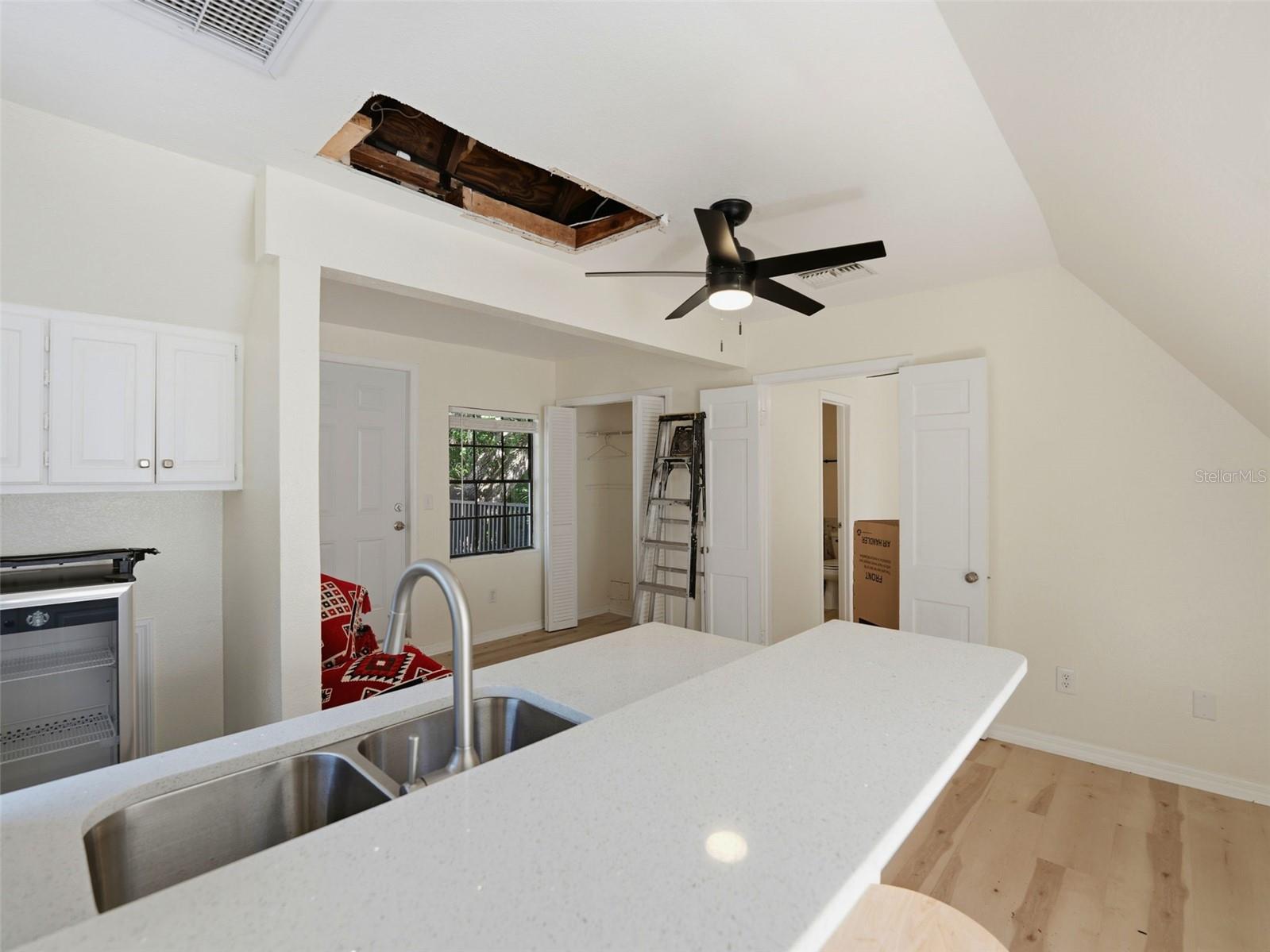 2607 W WYOMING AVE, TAMPA, FL, 33611