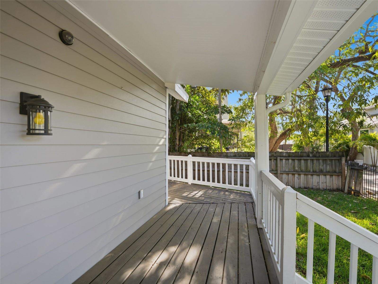 2607 W WYOMING AVE, TAMPA, FL, 33611