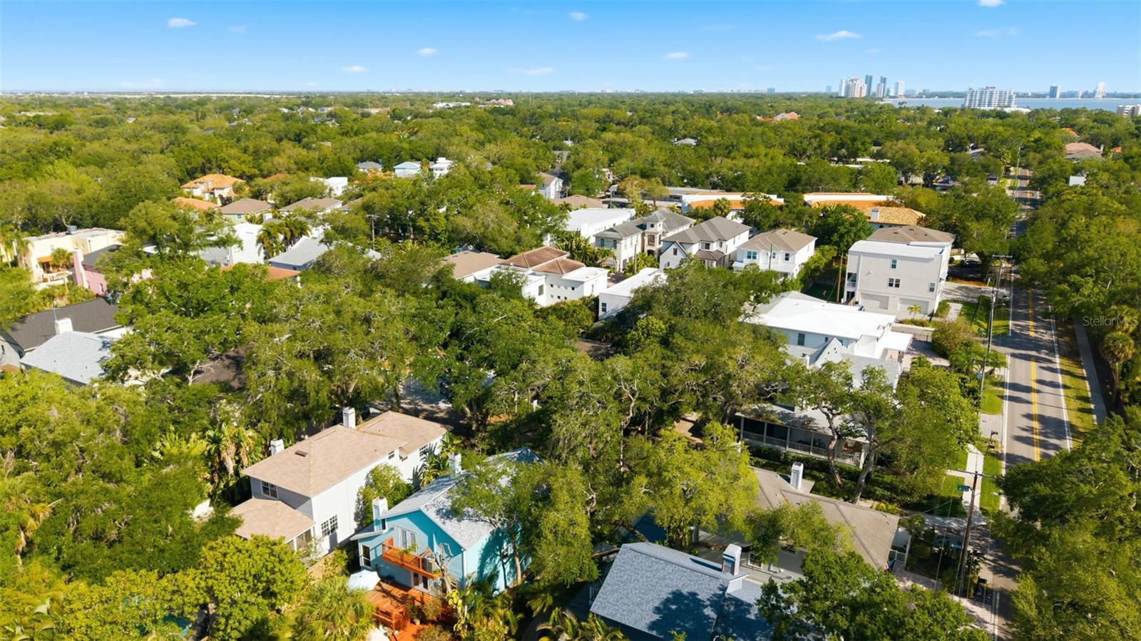 2607 W WYOMING AVE, TAMPA, FL, 33611