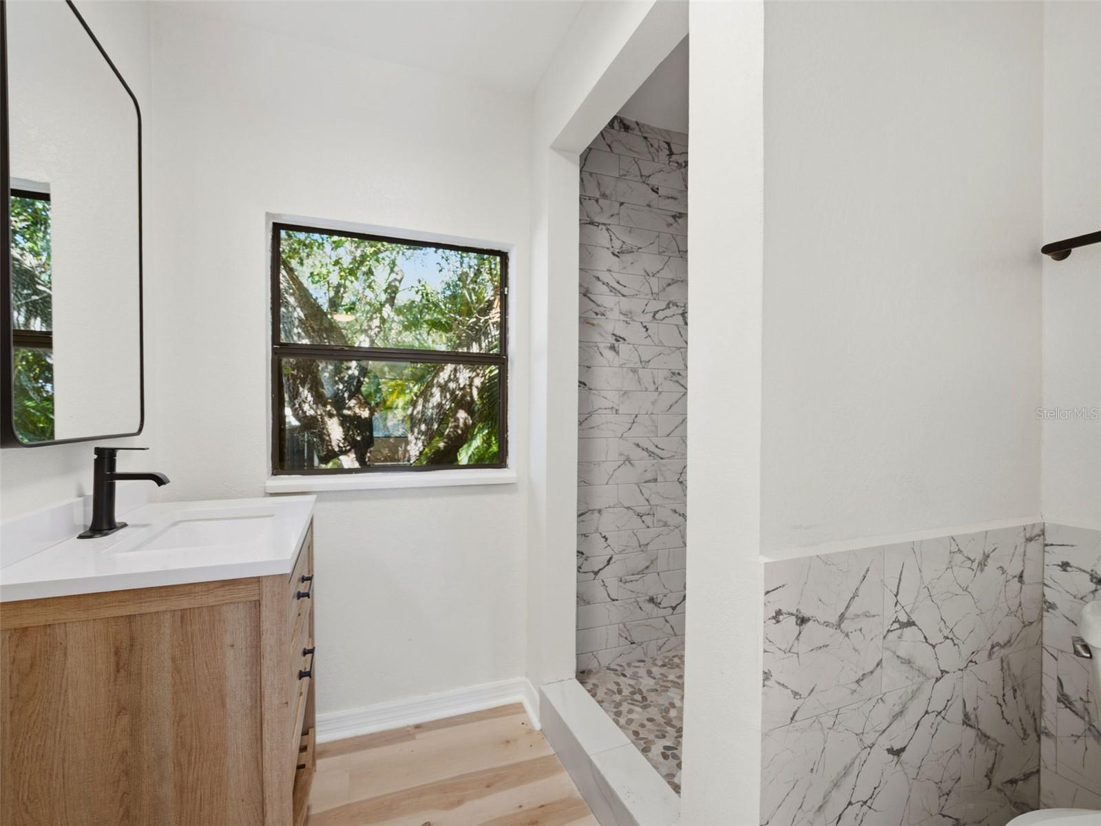 2607 W WYOMING AVE, TAMPA, FL, 33611