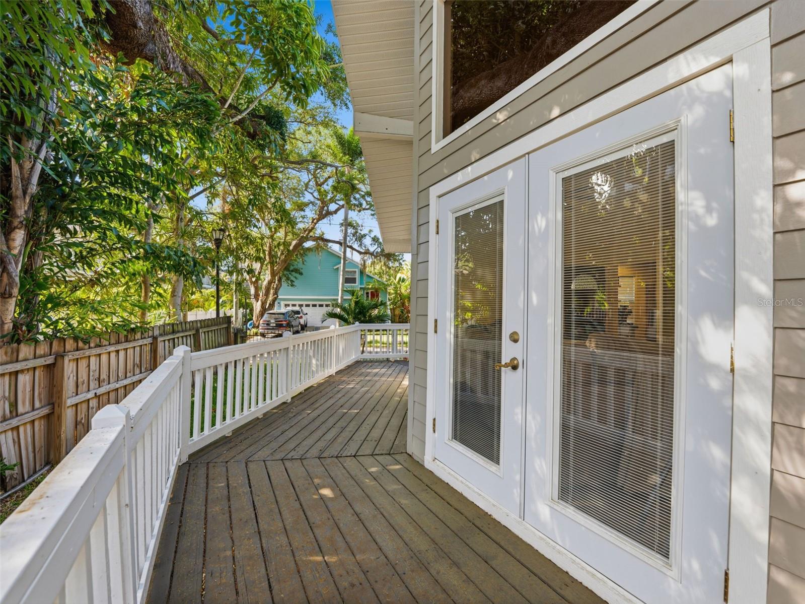 2607 W WYOMING AVE, TAMPA, FL, 33611