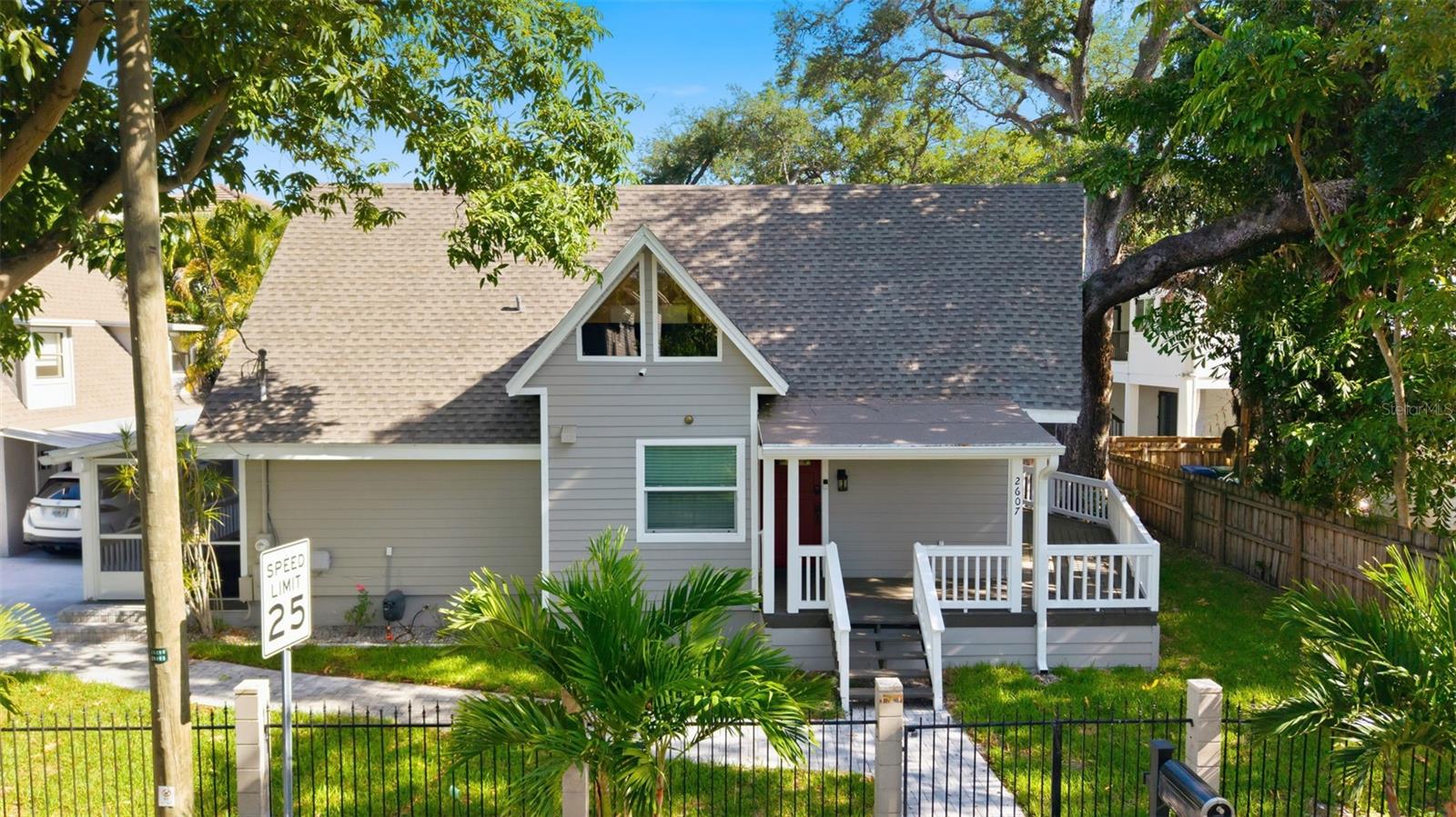 2607 W WYOMING AVE, TAMPA, FL, 33611