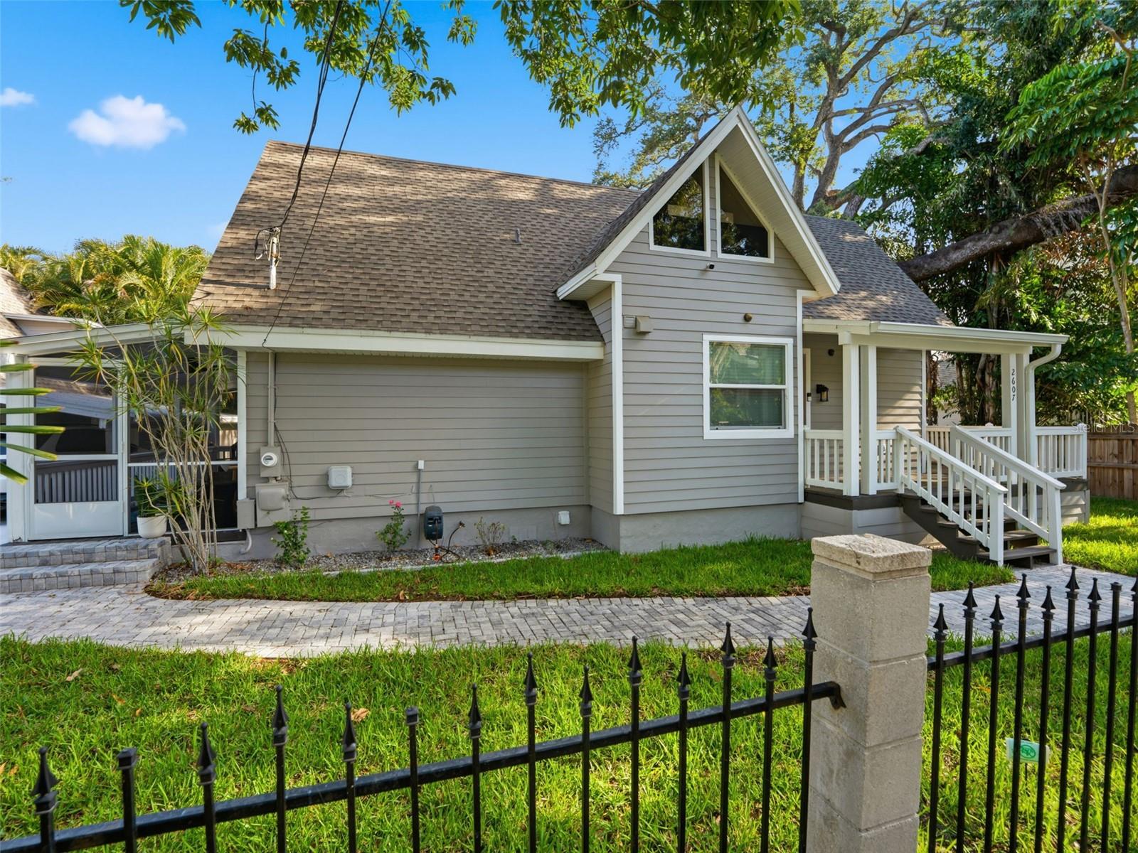 2607 W WYOMING AVE, TAMPA, FL, 33611