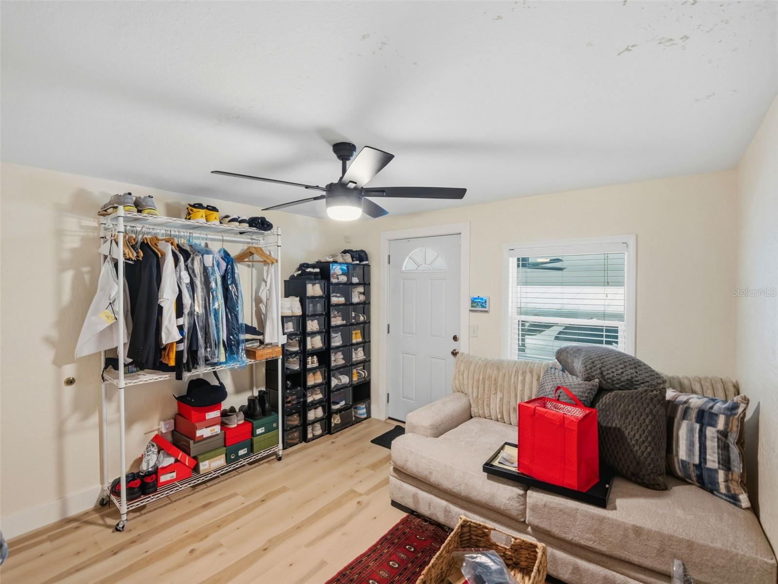 2607 W WYOMING AVE, TAMPA, FL, 33611