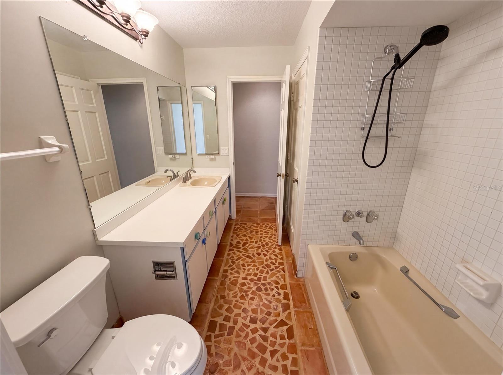 1015 KNOLLWOOD CT, SAFETY HARBOR, FL, 34695