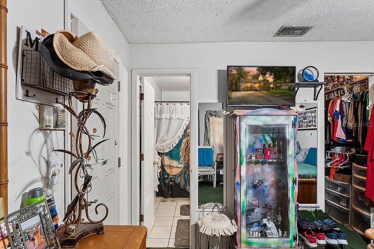 2005 HUDSON CT, OLDSMAR, FL, 34677