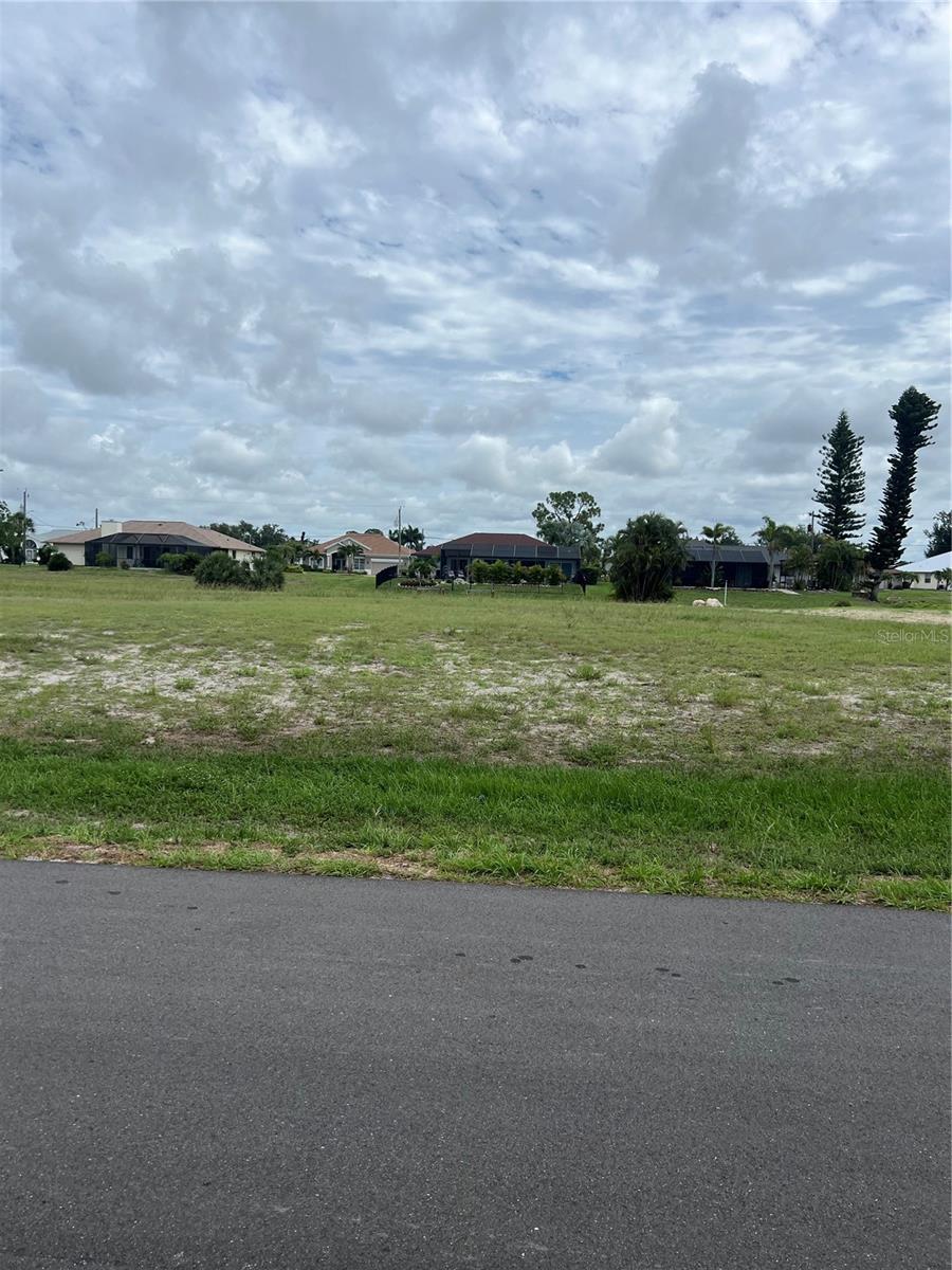 120 MARK TWAIN LN, ROTONDA WEST, FL, 33947