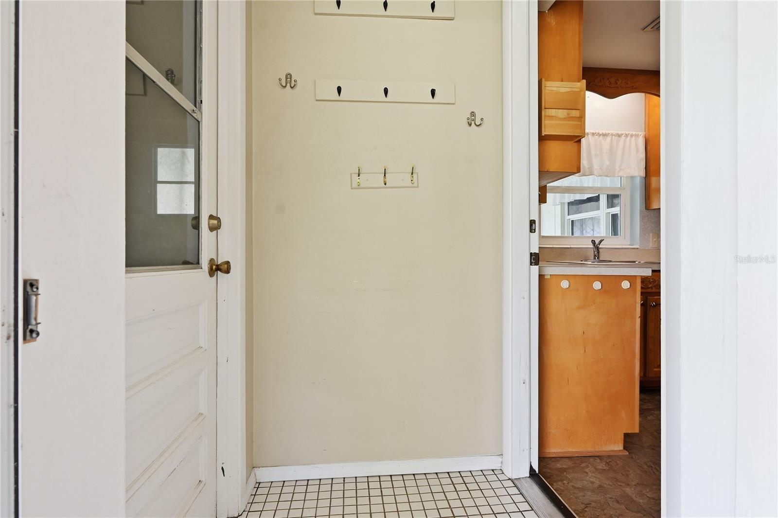 547 SE OLUSTEE AVE, LAKE CITY, FL, 32025