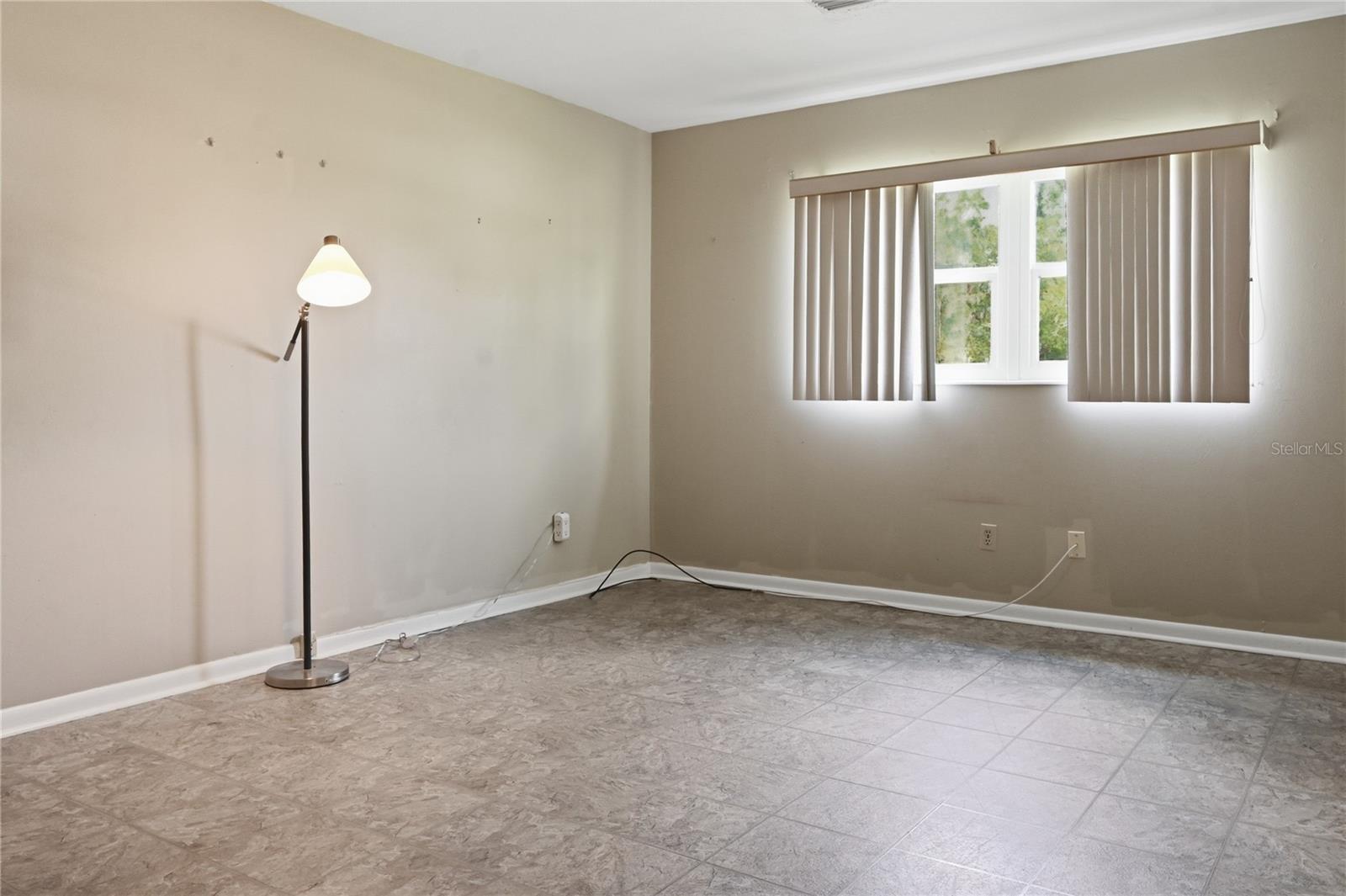 547 SE OLUSTEE AVE, LAKE CITY, FL, 32025