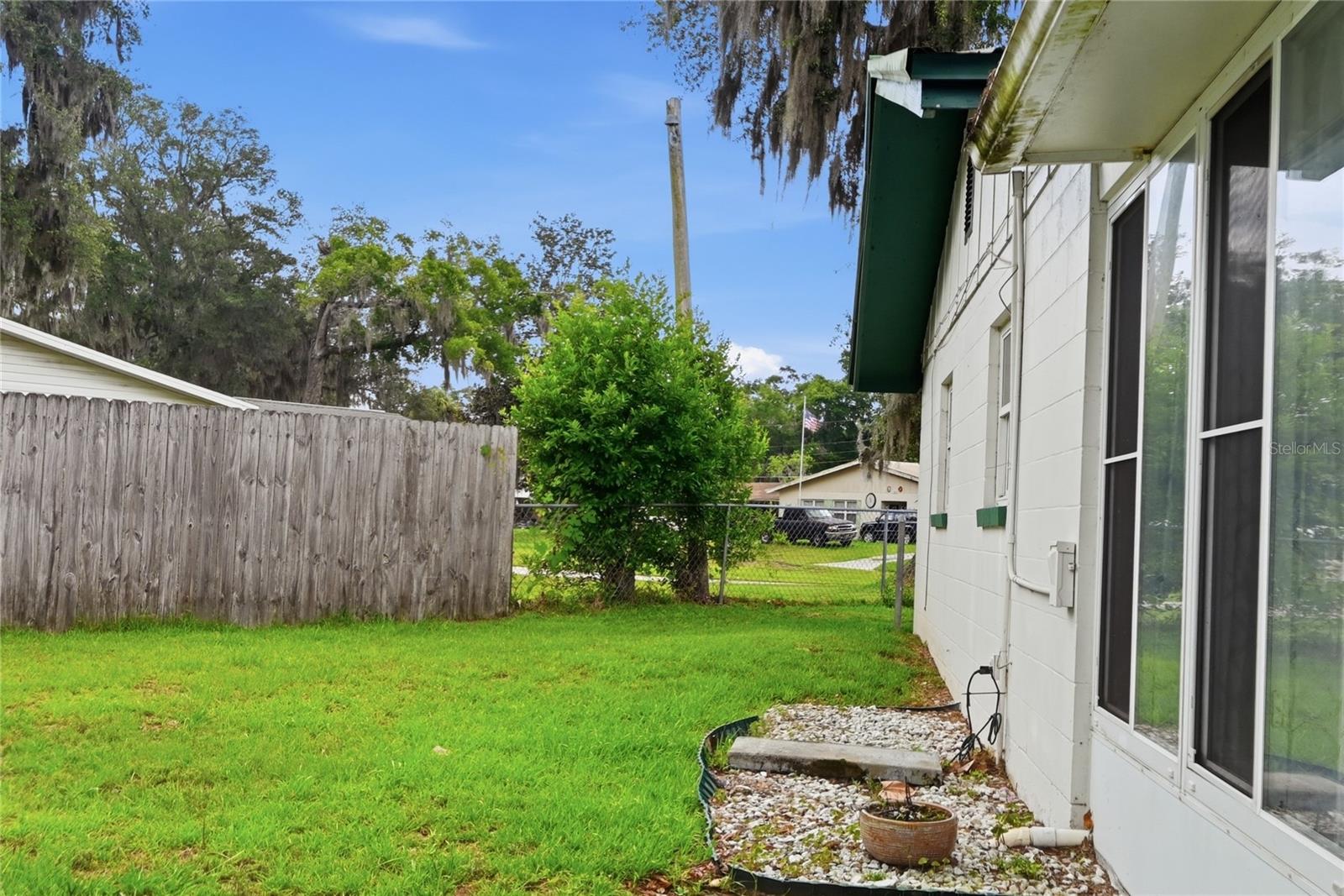 547 SE OLUSTEE AVE, LAKE CITY, FL, 32025
