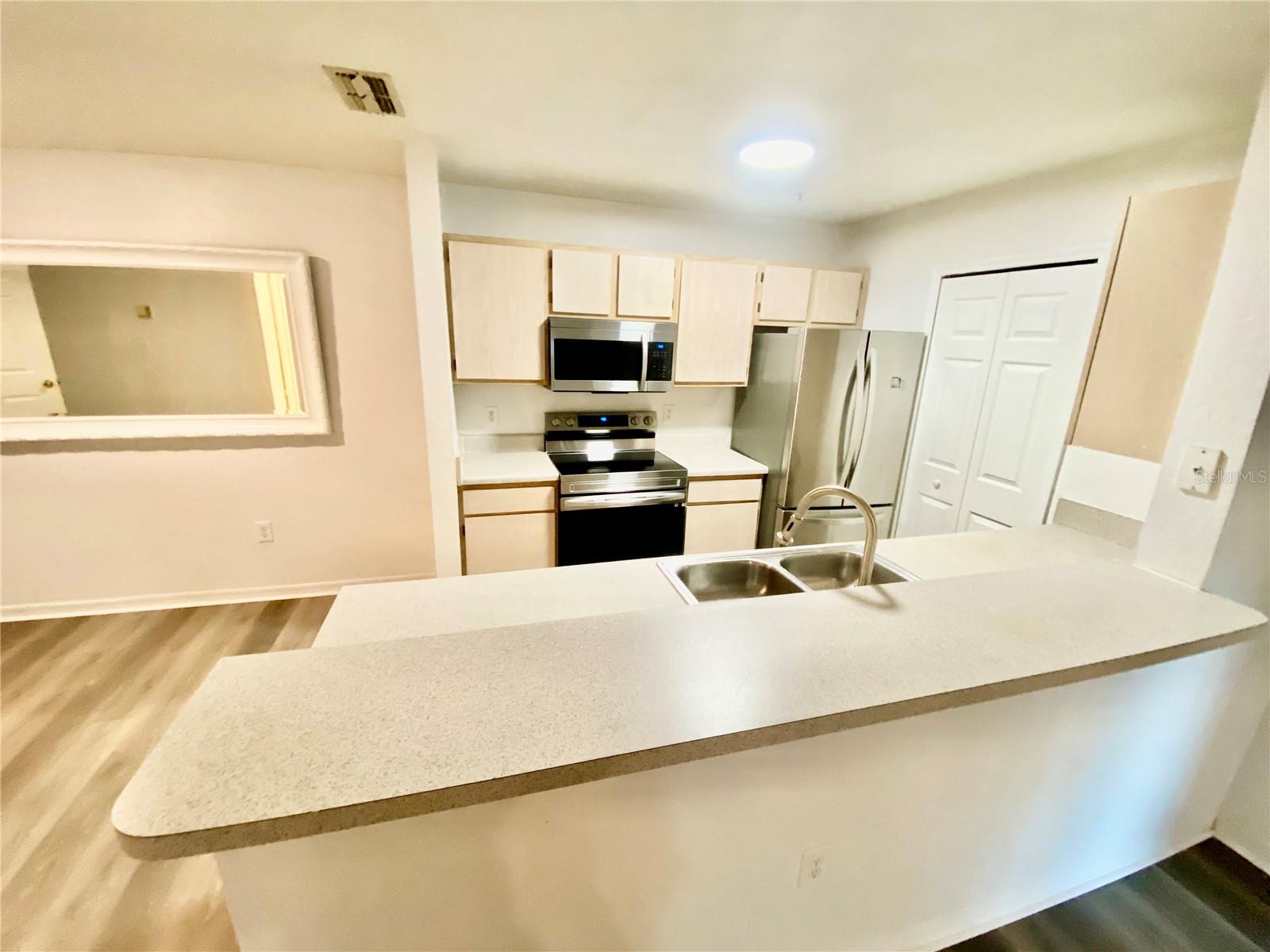5463 VINELAND RD #5103, ORLANDO, FL, 32811