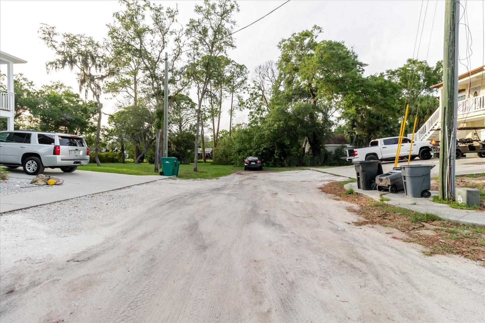 HIGHLAND AVE, TARPON SPRINGS, FL, 34689