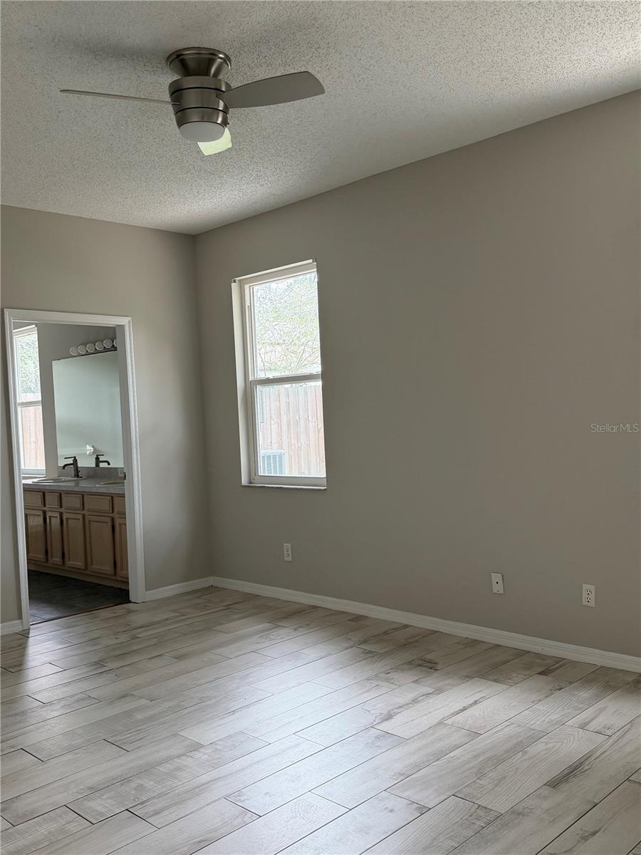 919 GRAND CANYON DR, VALRICO, FL, 33594