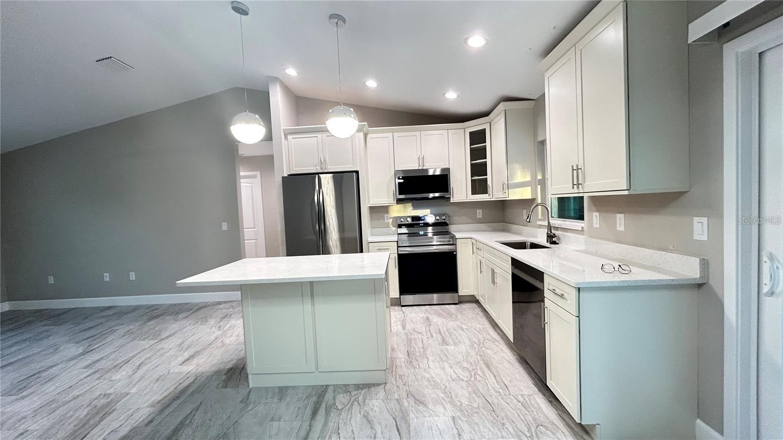 3255 THURSTON AVE, NORTH PORT, FL, 34288