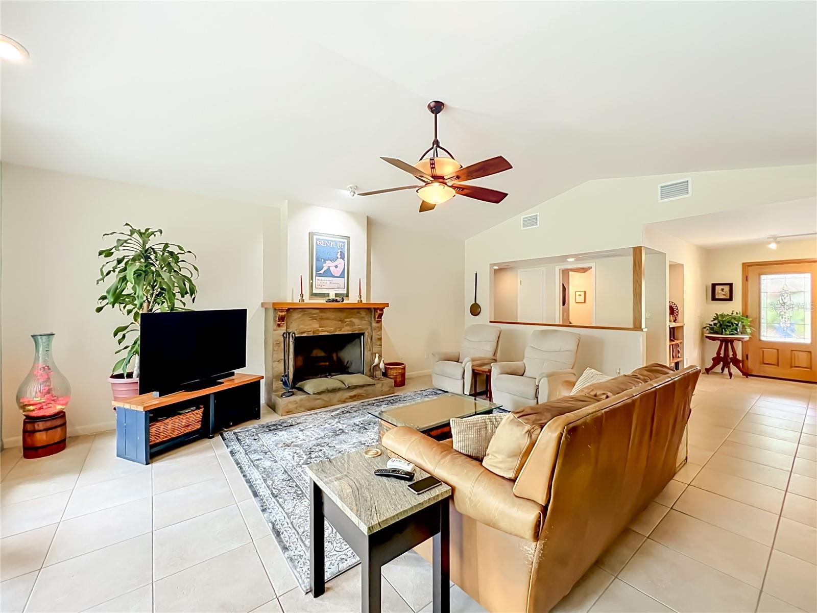 2157 LAKE DR, WINTER PARK, FL, 32789