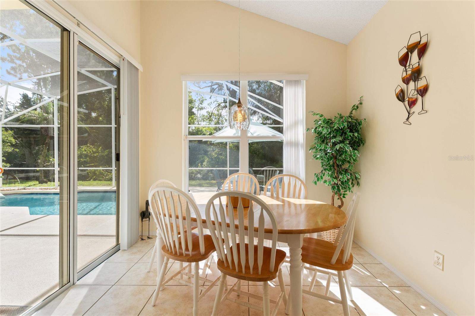 653 JAYBEE AVE, DAVENPORT, FL, 33897