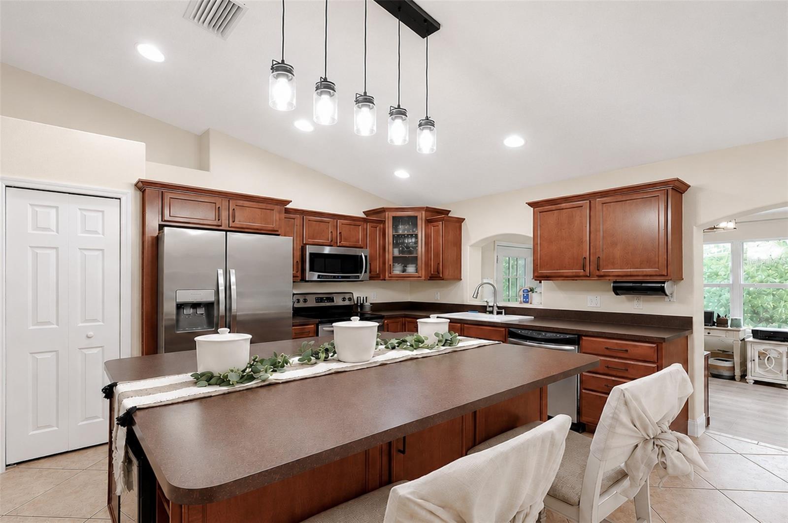 2864 LINDA DR, DELAND, FL, 32720