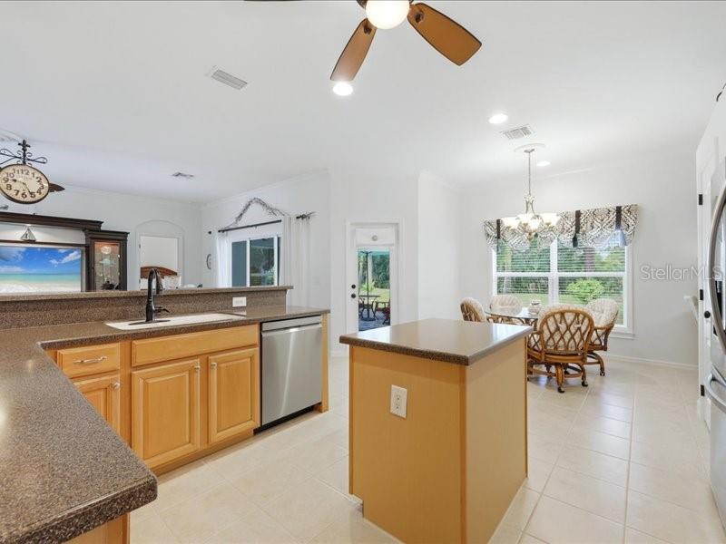 2816 SUNCOAST LAKES BLVD, PORT CHARLOTTE, FL, 33980