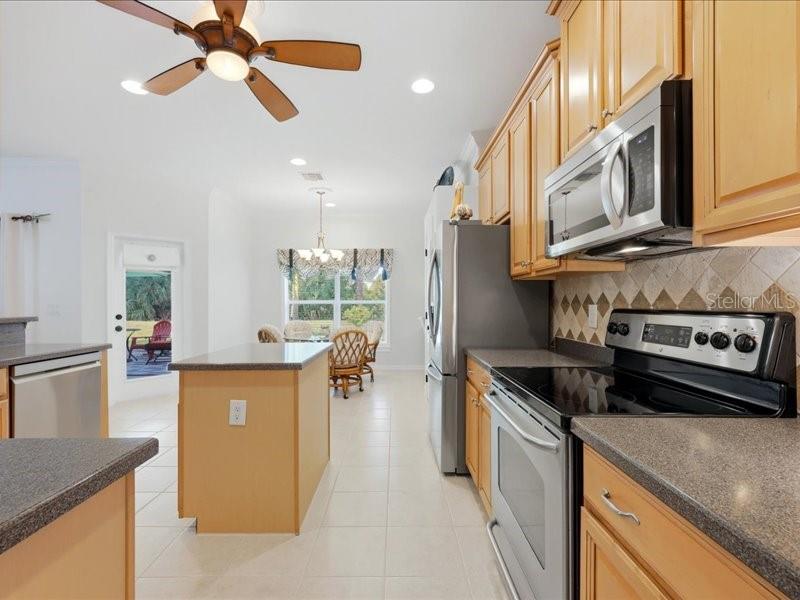 2816 SUNCOAST LAKES BLVD, PORT CHARLOTTE, FL, 33980