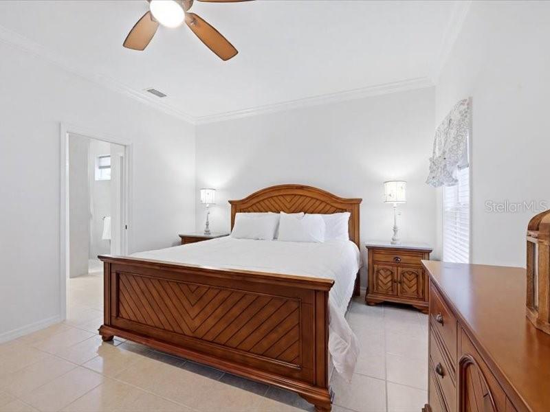 2816 SUNCOAST LAKES BLVD, PORT CHARLOTTE, FL, 33980