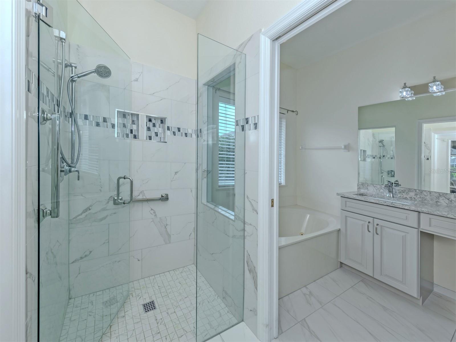 304 LANGHOLM DR, VENICE, FL, 34293
