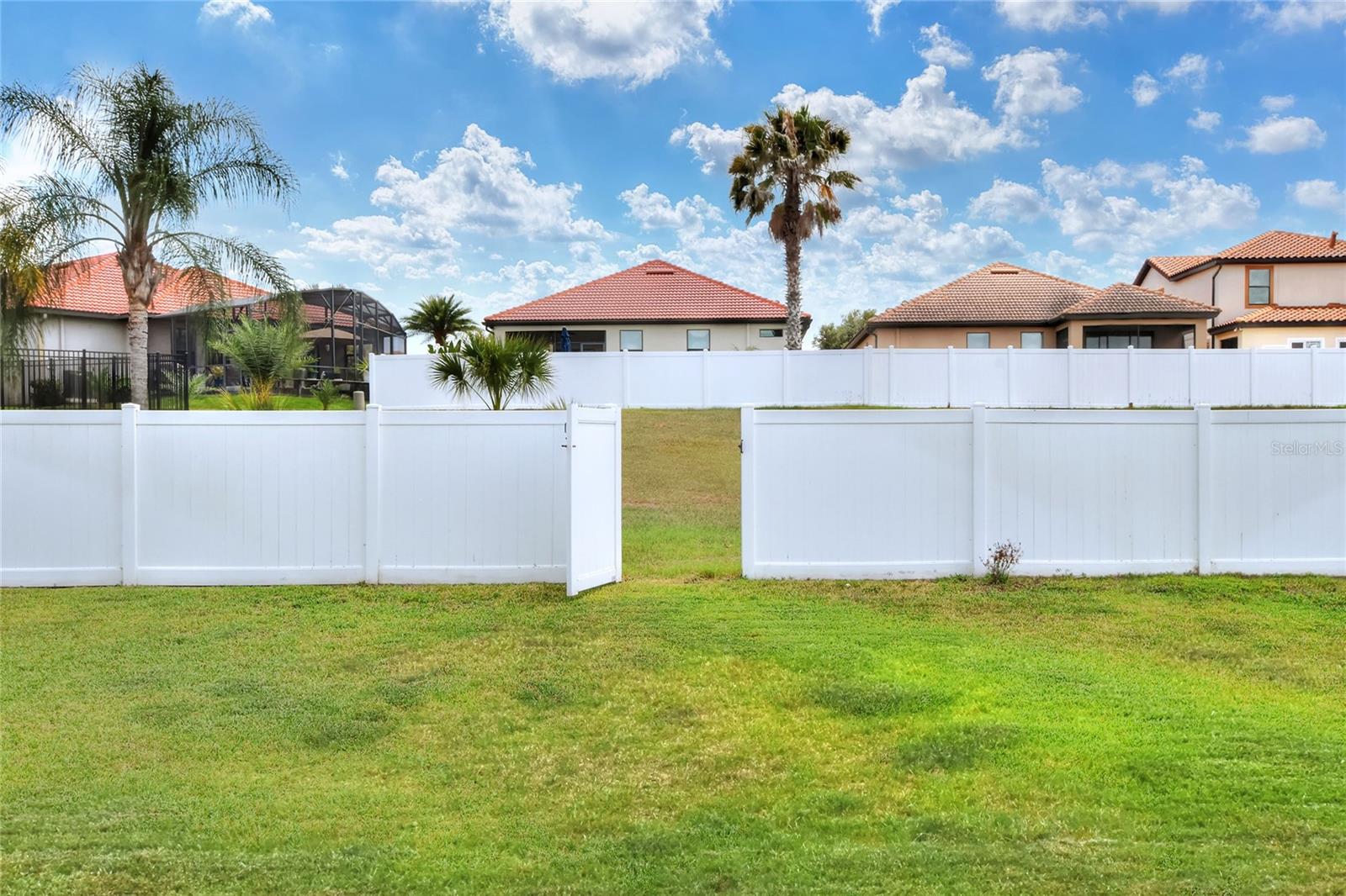 3935 SUNSET LAKE DR, LAKELAND, FL, 33810