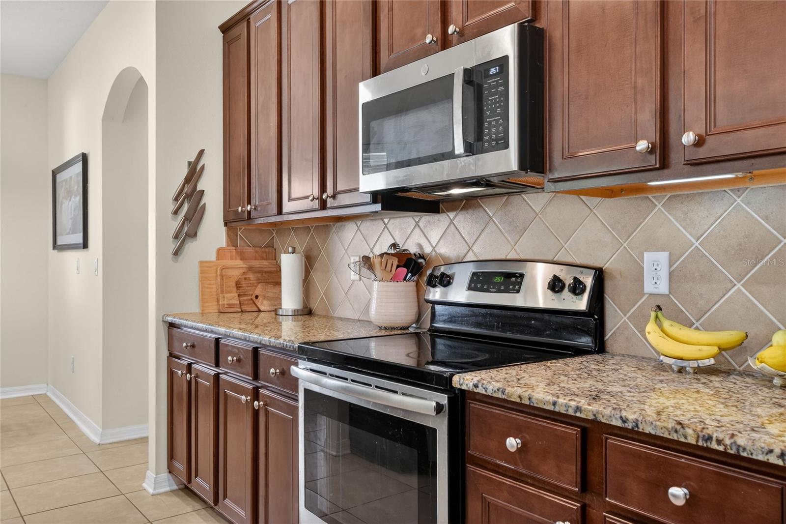 3935 SUNSET LAKE DR, LAKELAND, FL, 33810