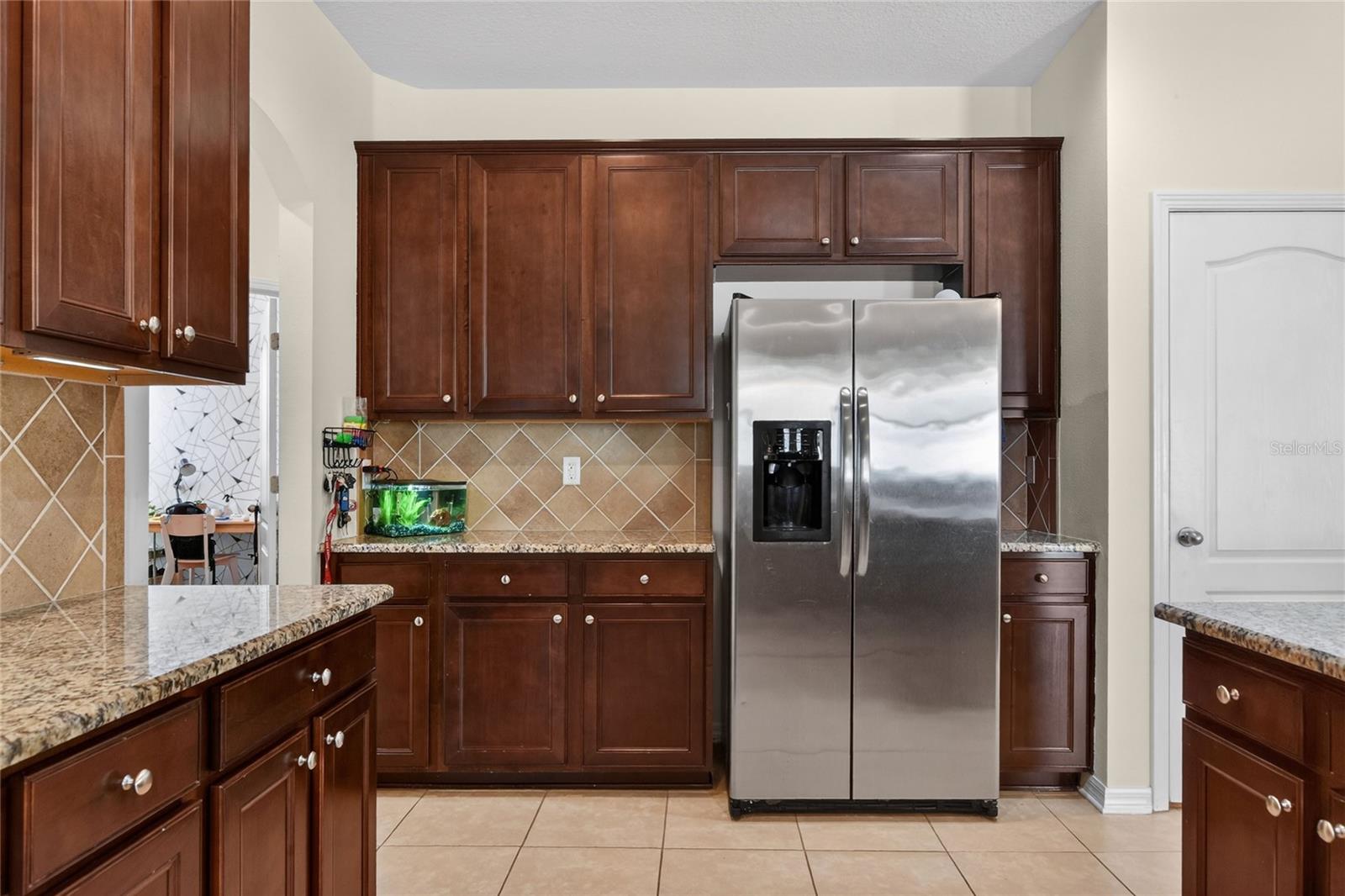 3935 SUNSET LAKE DR, LAKELAND, FL, 33810