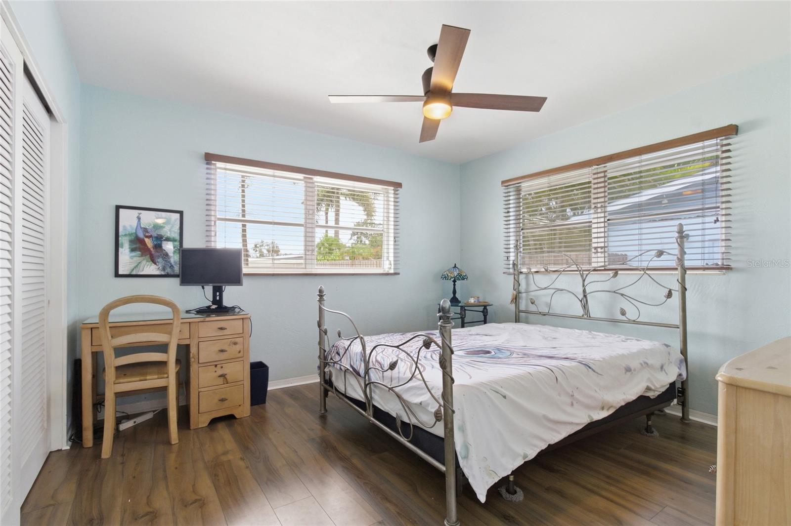 1129 39TH AVE NE, ST PETERSBURG, FL, 33703