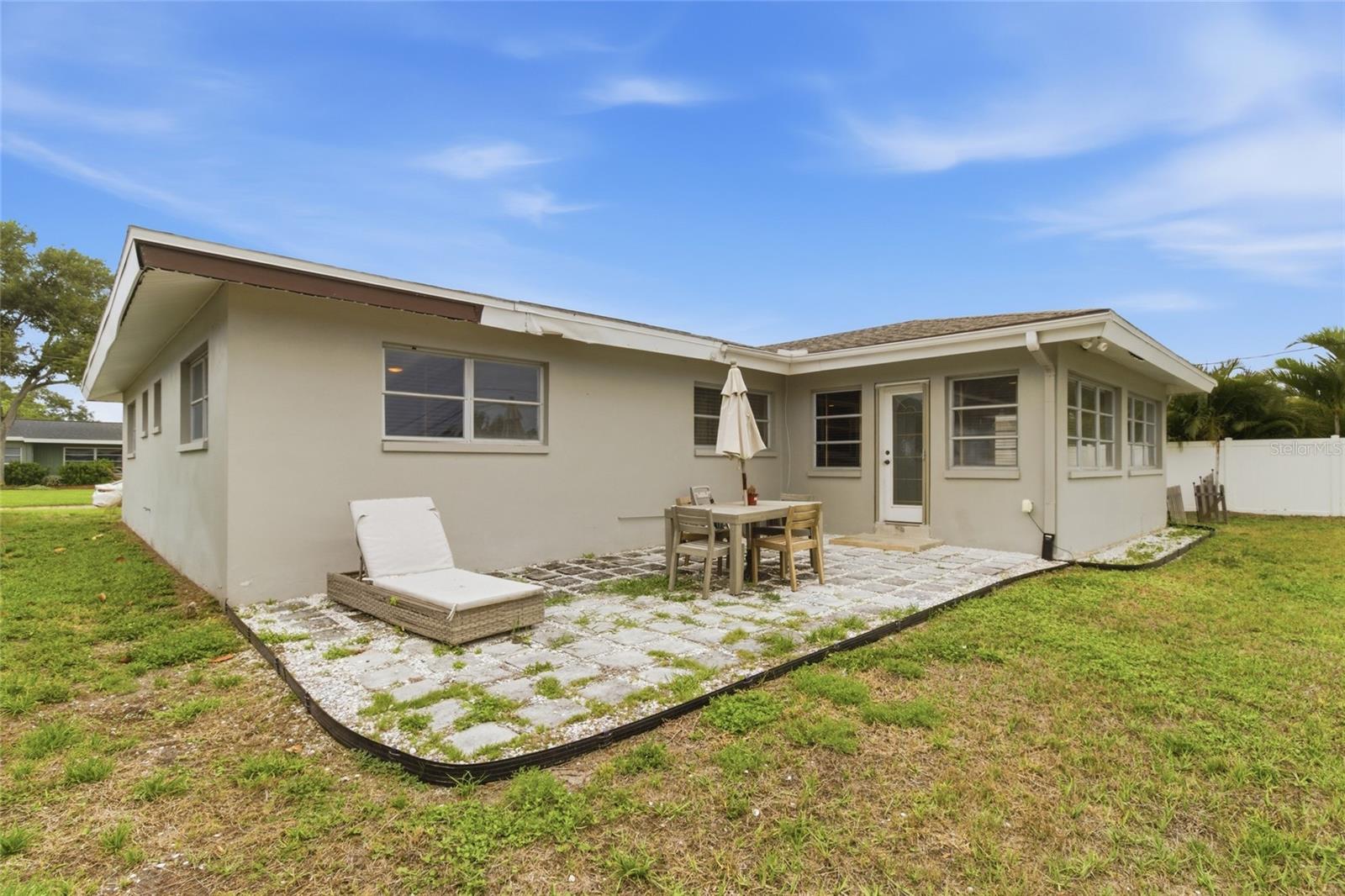 1129 39TH AVE NE, ST PETERSBURG, FL, 33703