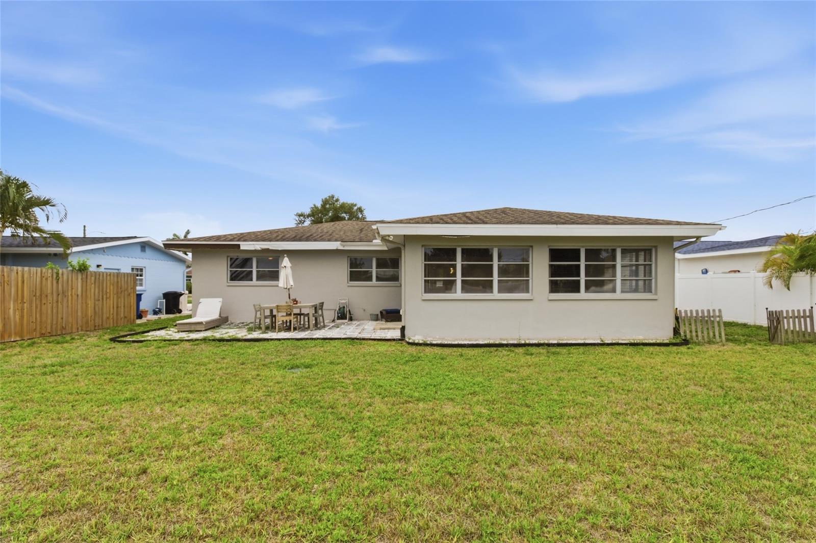 1129 39TH AVE NE, ST PETERSBURG, FL, 33703