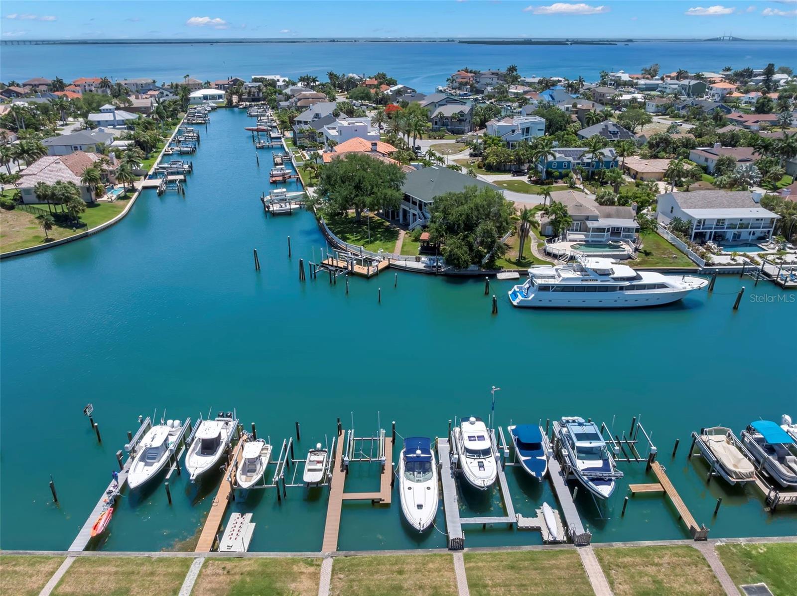 737 PINELLAS BAYWAY S #308, ST PETERSBURG, FL, 33715