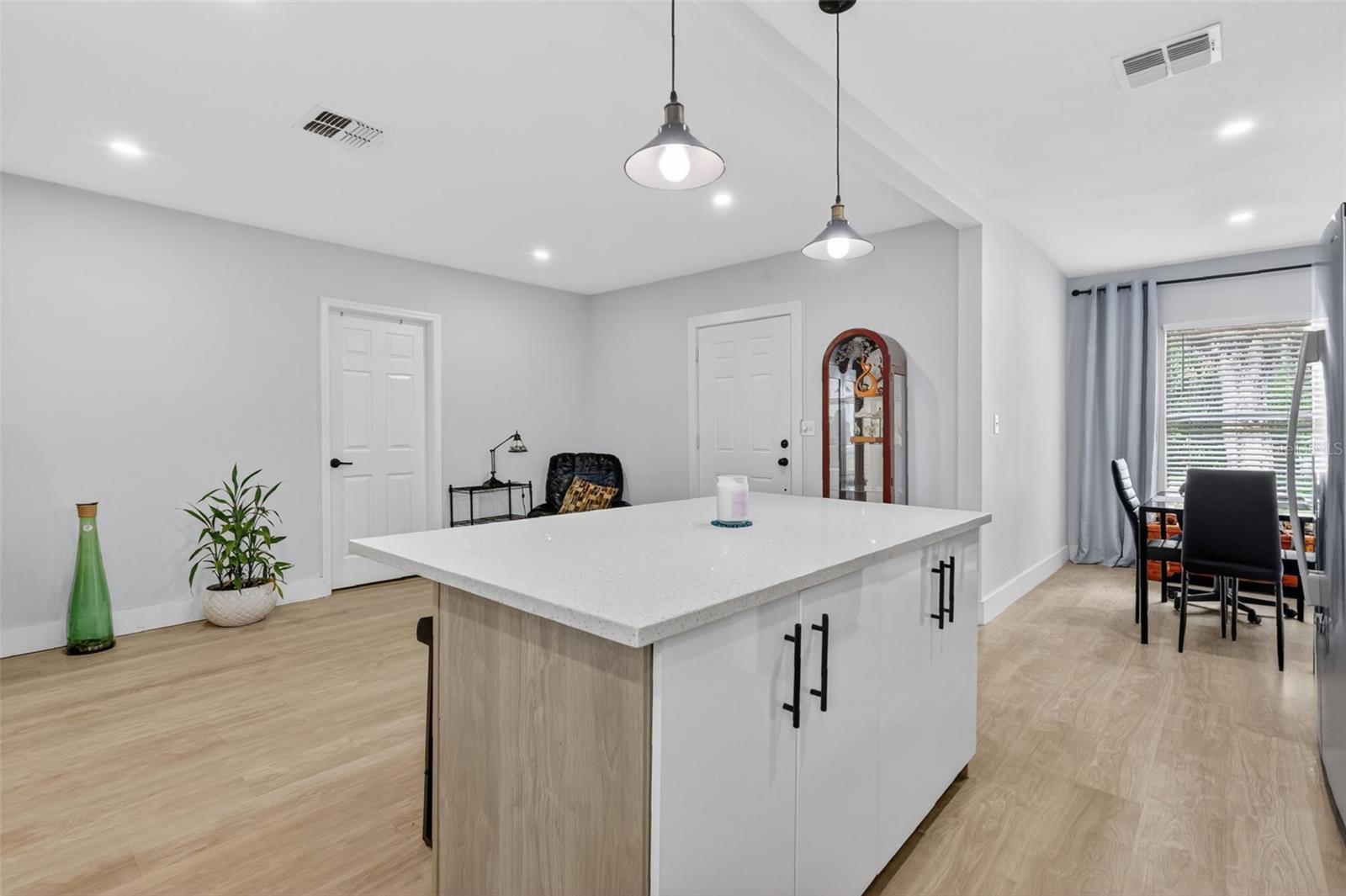 1114 PINE AVE, SANFORD, FL, 32771