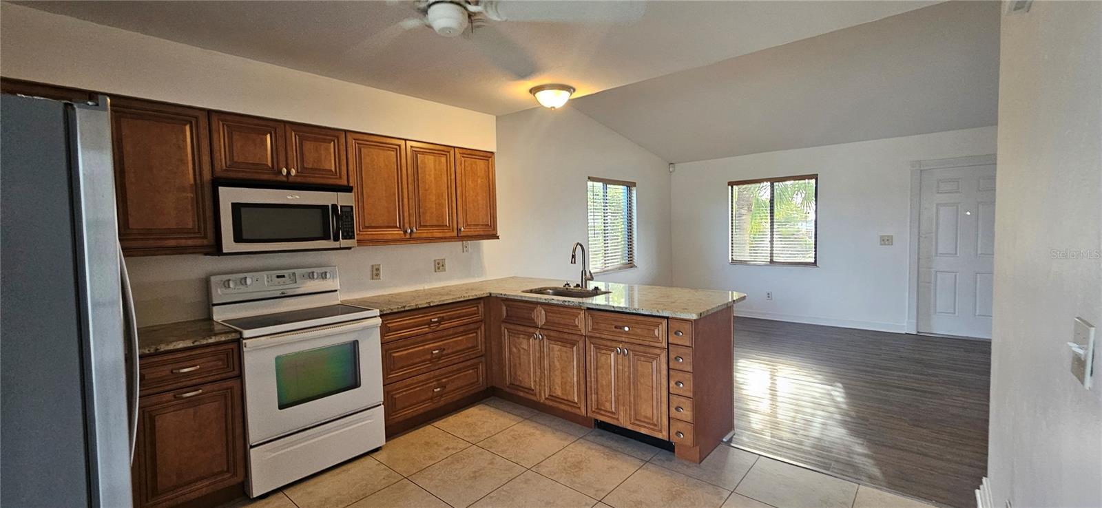 4904 VINCENNES CT #209, CAPE CORAL, FL, 33904