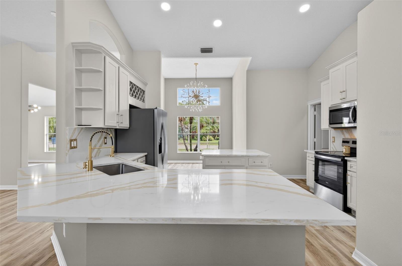 7705 NOTTINGHILL SKY DR, APOLLO BEACH, FL, 33572