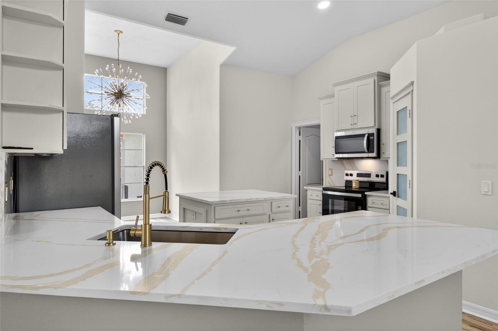 7705 NOTTINGHILL SKY DR, APOLLO BEACH, FL, 33572