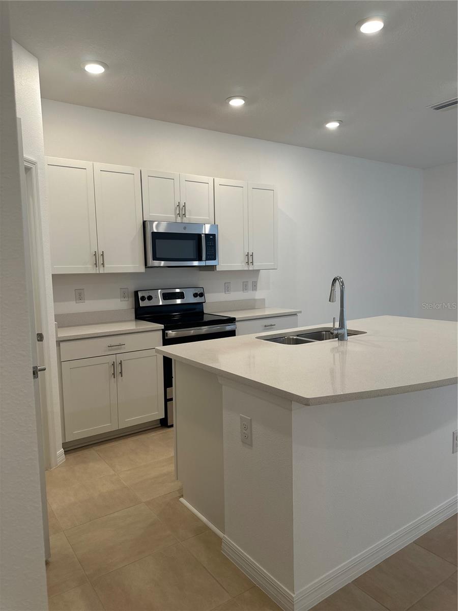 2358 PARAVANE WAY, WESLEY CHAPEL, FL, 33543
