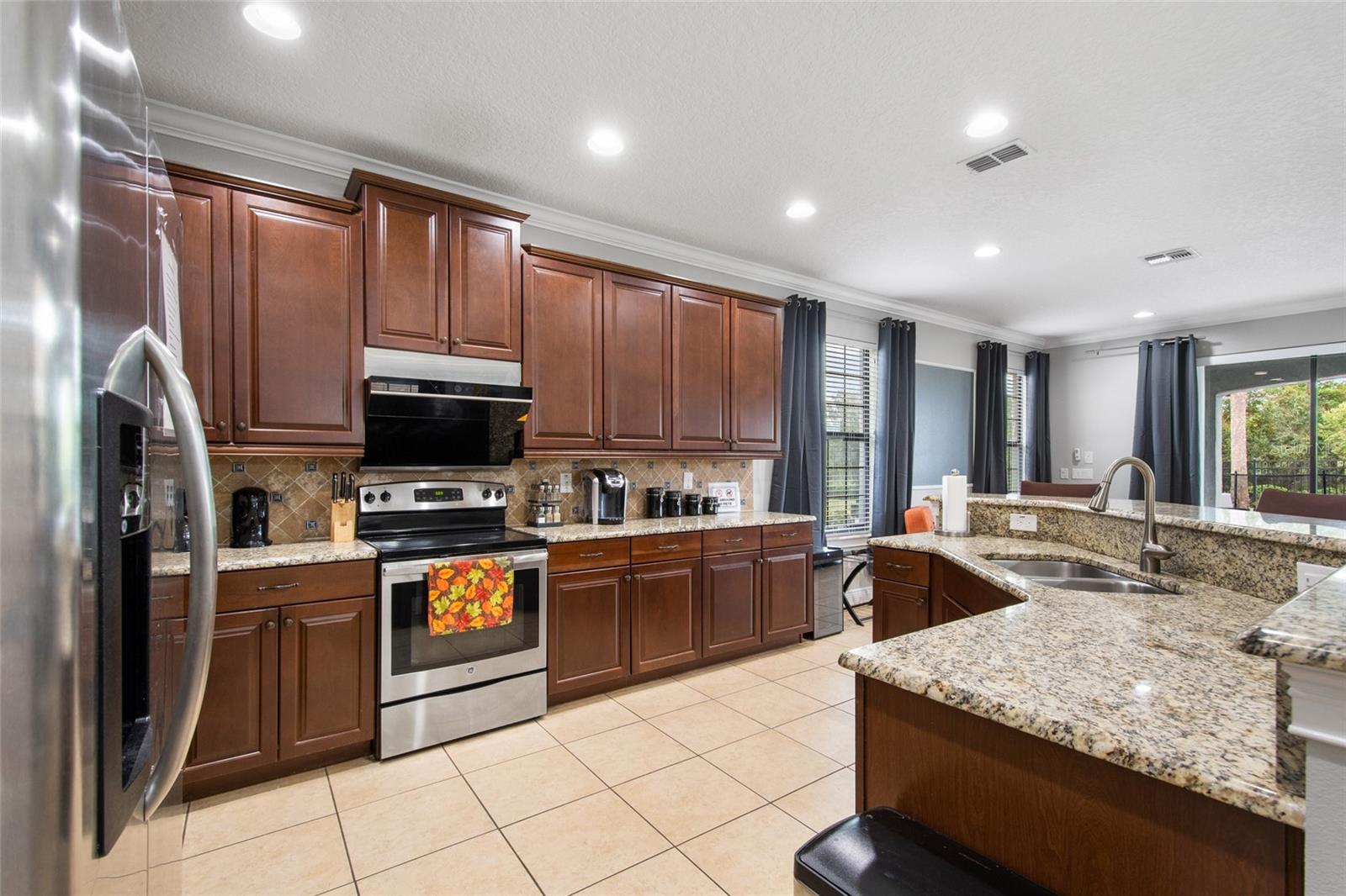 945 DESERT MOUNTAIN CT, REUNION, FL, 34747